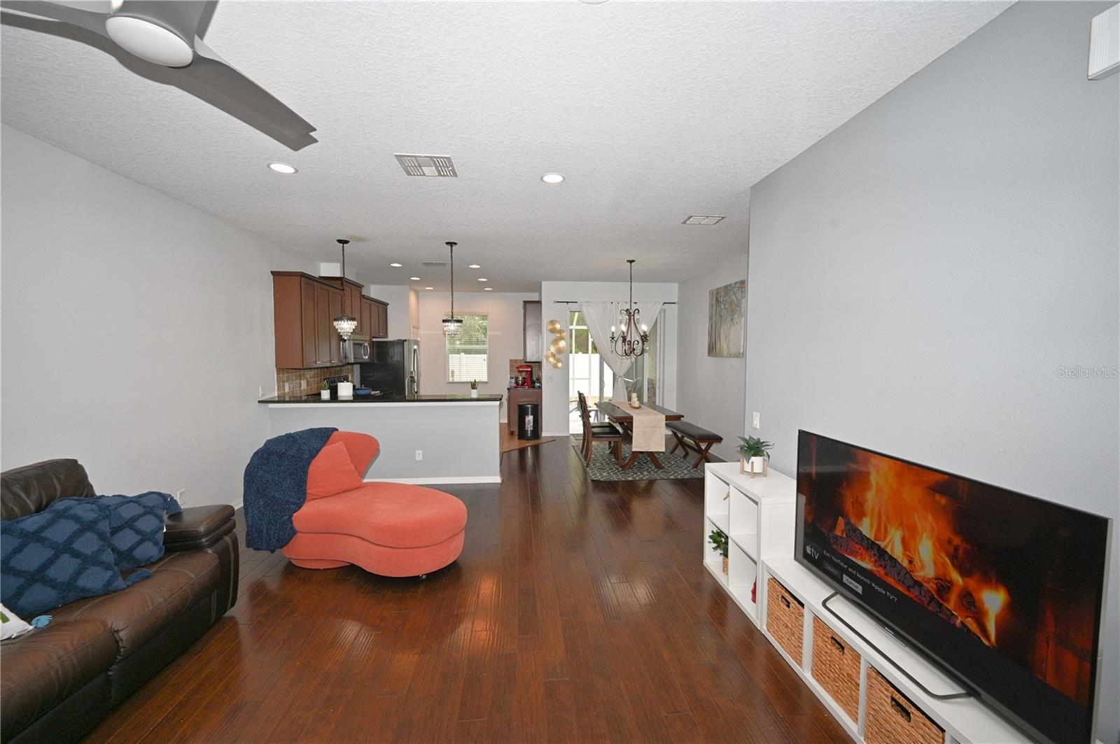 SOUTH HAMPTON - Residential Lease