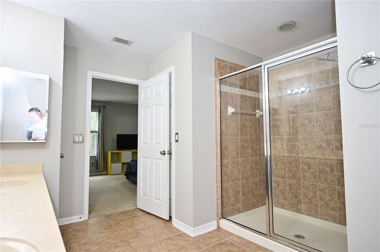 SOUTH HAMPTON - Residential Lease