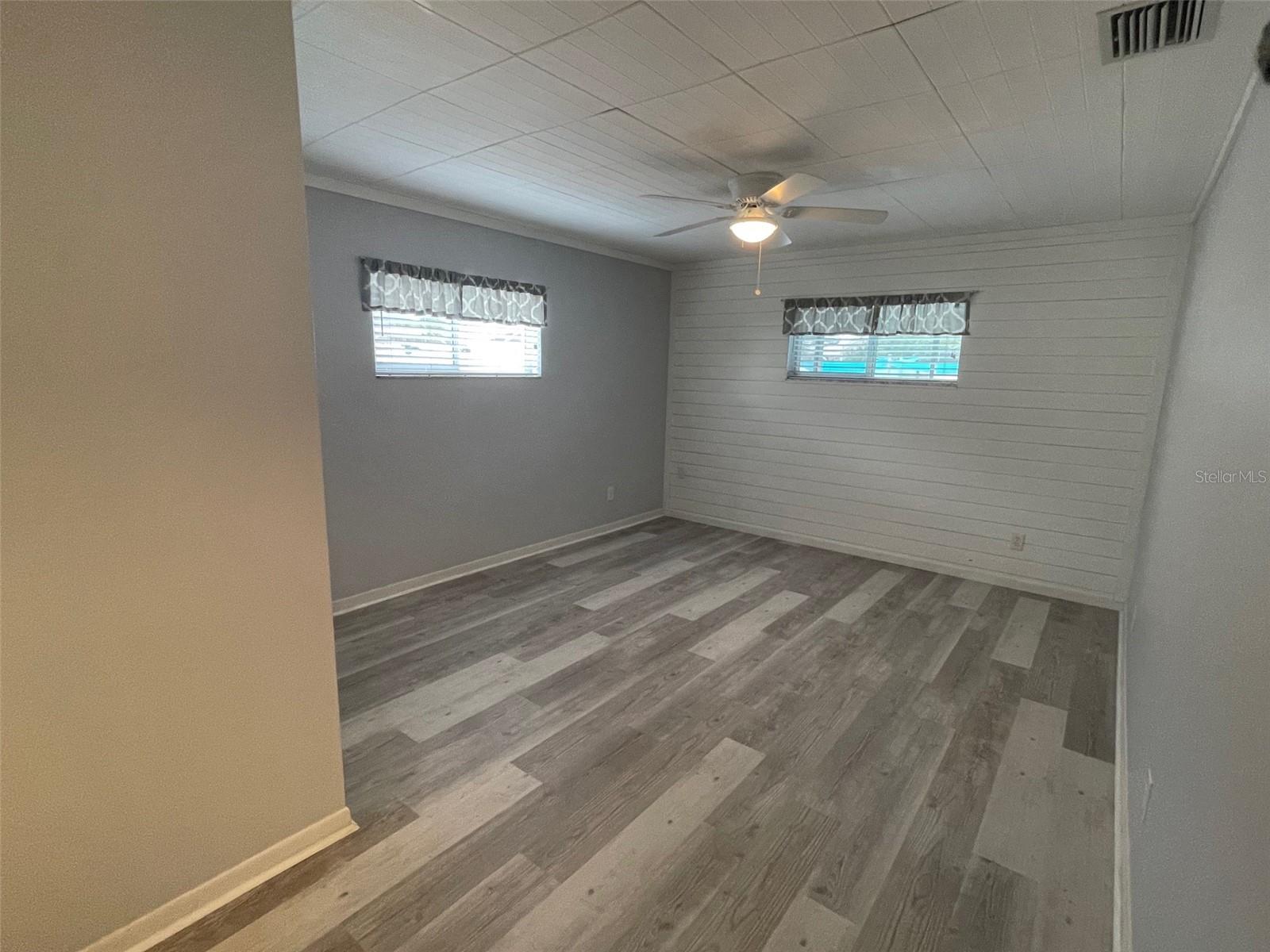 SPANISH PARK 1ST ADD - Residential Lease