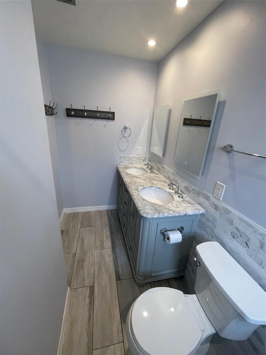 SPANISH PARK 1ST ADD - Residential Lease