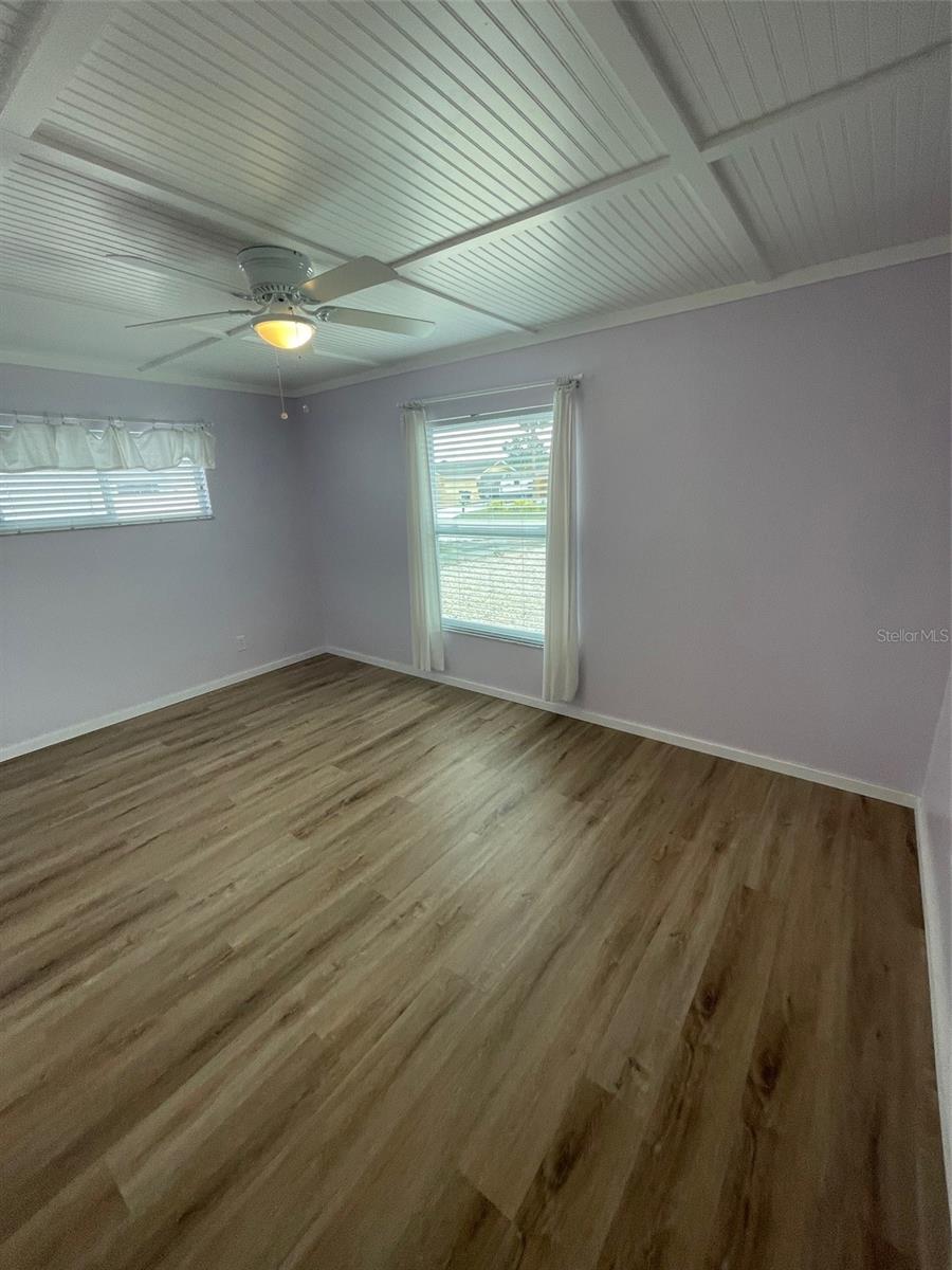 SPANISH PARK 1ST ADD - Residential Lease