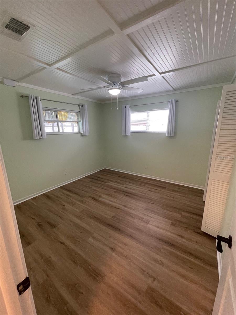 SPANISH PARK 1ST ADD - Residential Lease