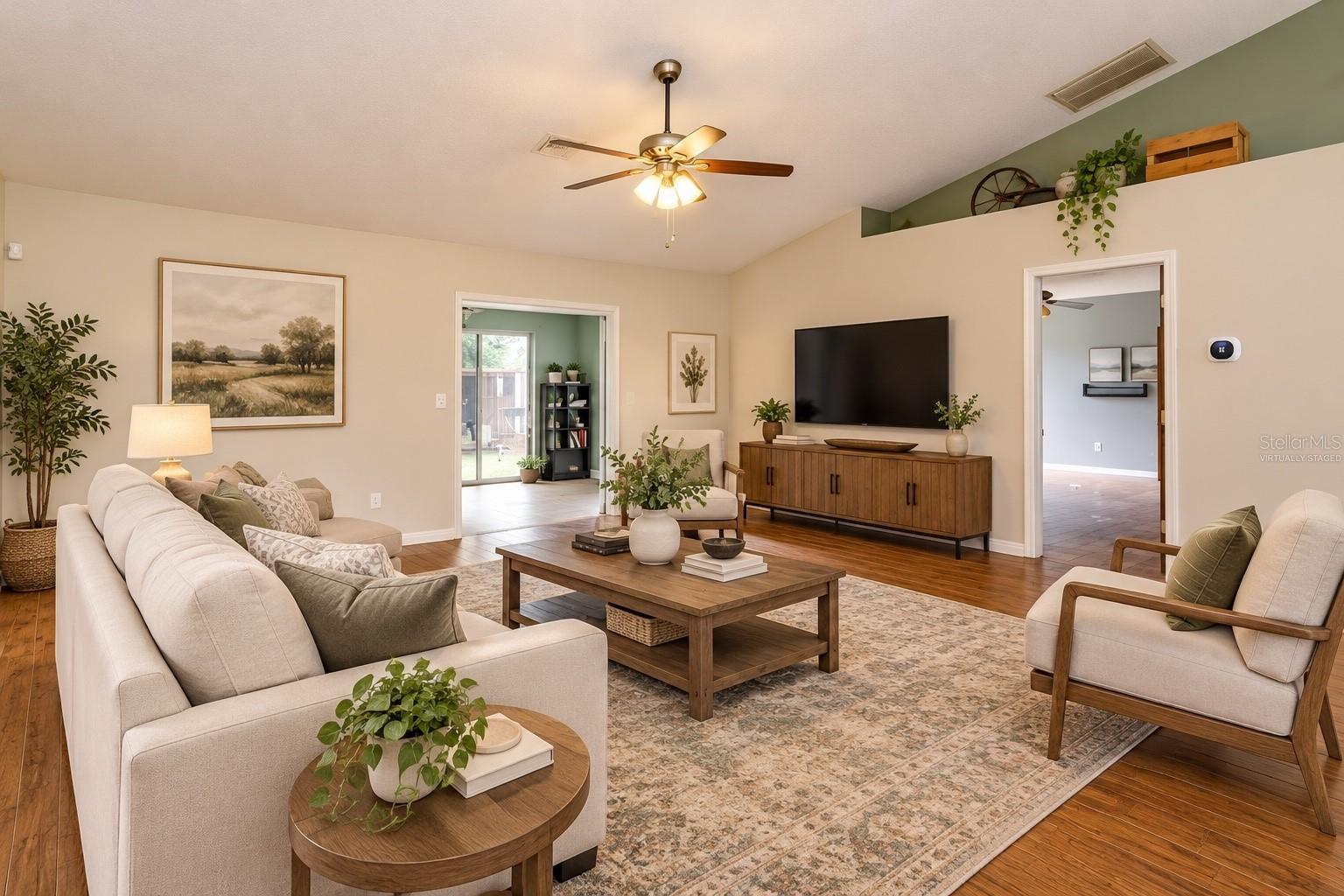 3905 WHISPERING PINE COURT