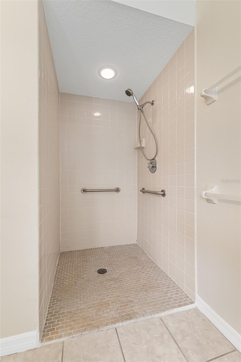 HIGHLANDS OF LAKE MARY - Residential