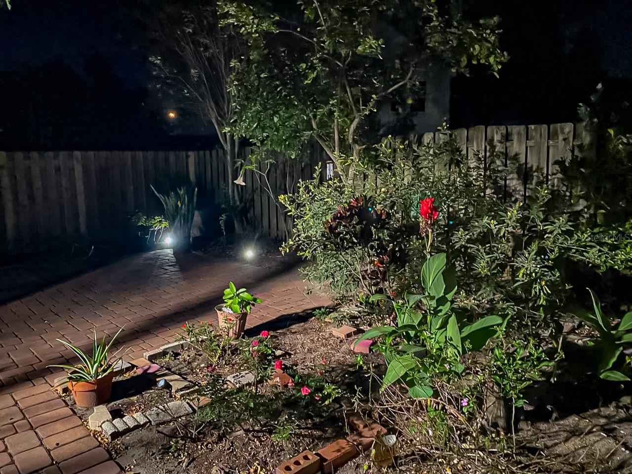 HIGHLANDS OF LAKE MARY - Residential