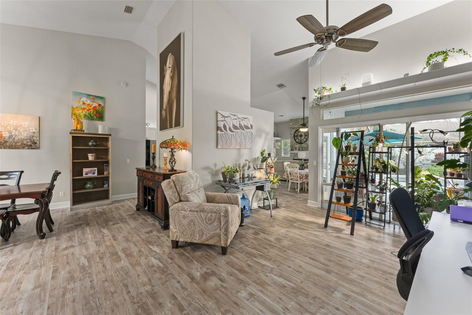 2566 CHRISTOPHER DRIVE