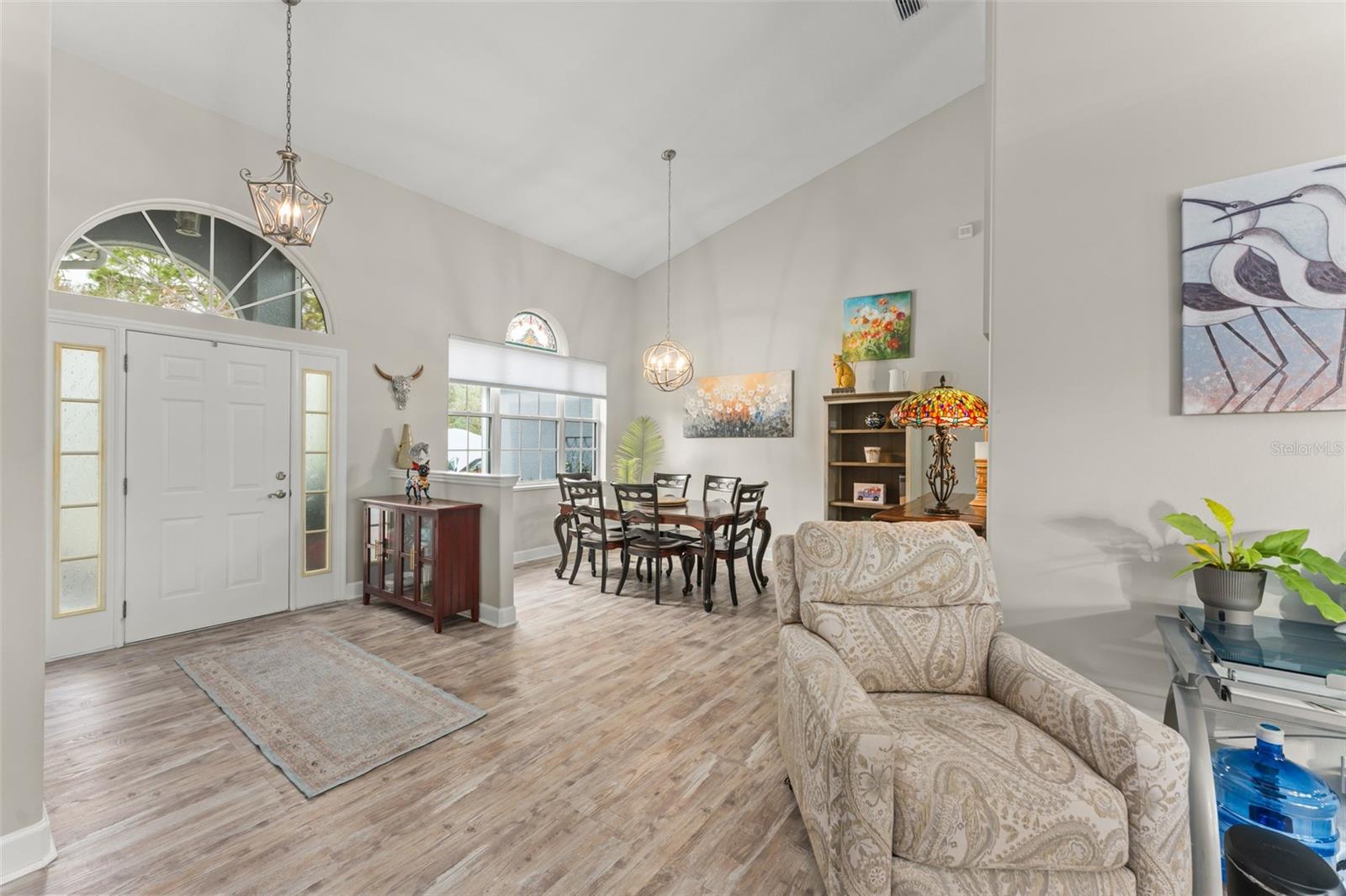 2566 CHRISTOPHER DRIVE