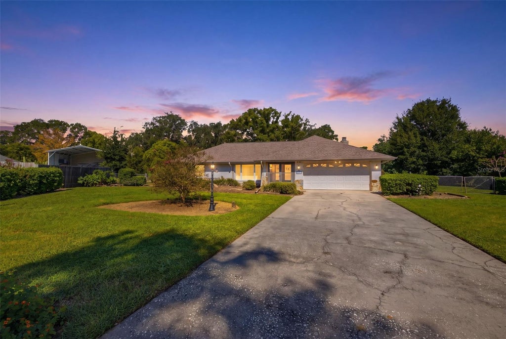 Photo of 4431 Mohican Trail, Valrico, FL 33594 (MLS # TB8540870)