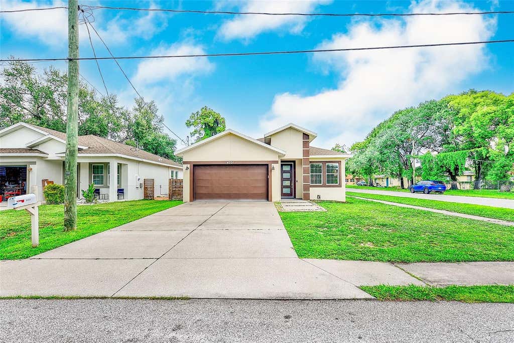 Photo of 4301 W Nassau Street, Tampa, FL 33607 (MLS # TB8527339)