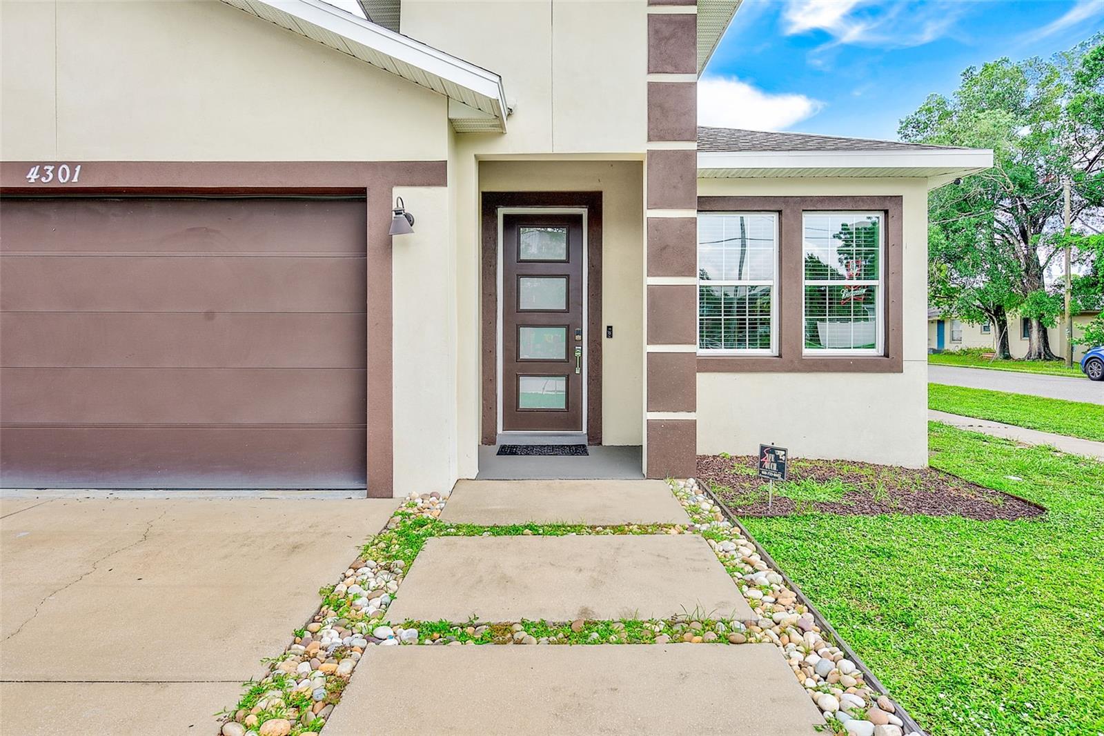 4301 W NASSAU STREET