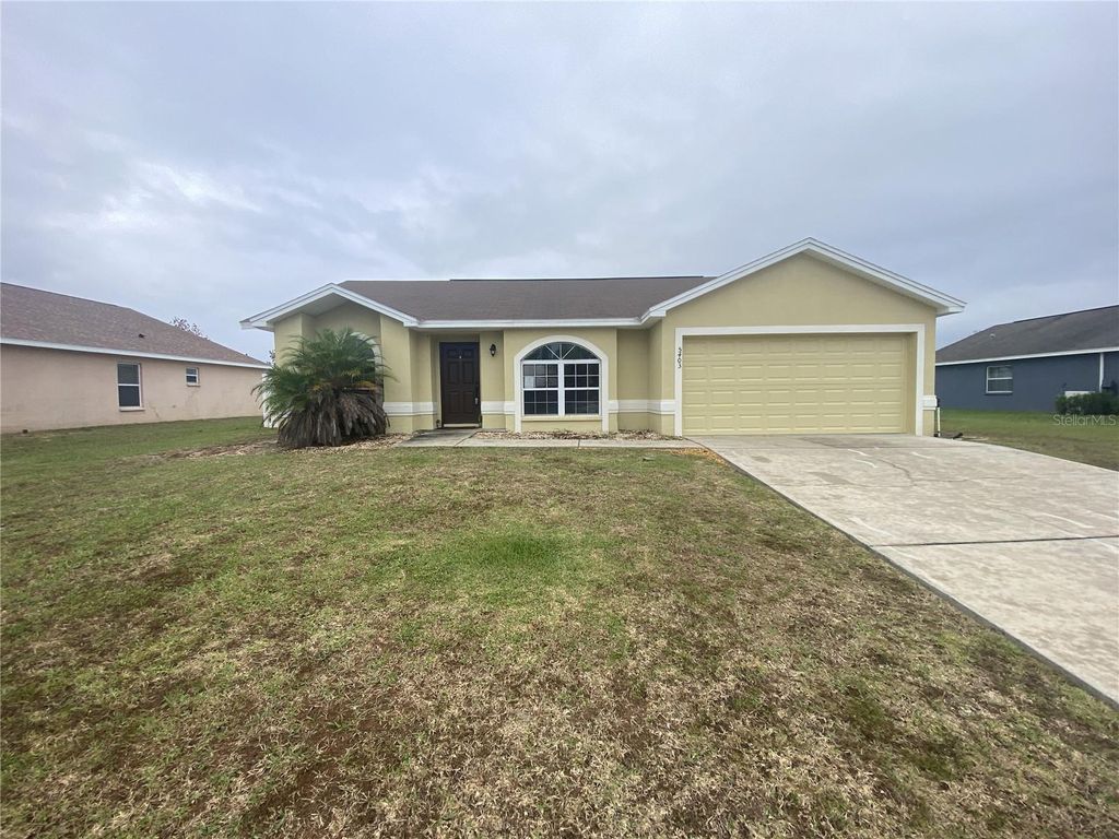 Photo of 5403 Great Egret Drive, Leesburg, FL 34748 (MLS # G5107654)