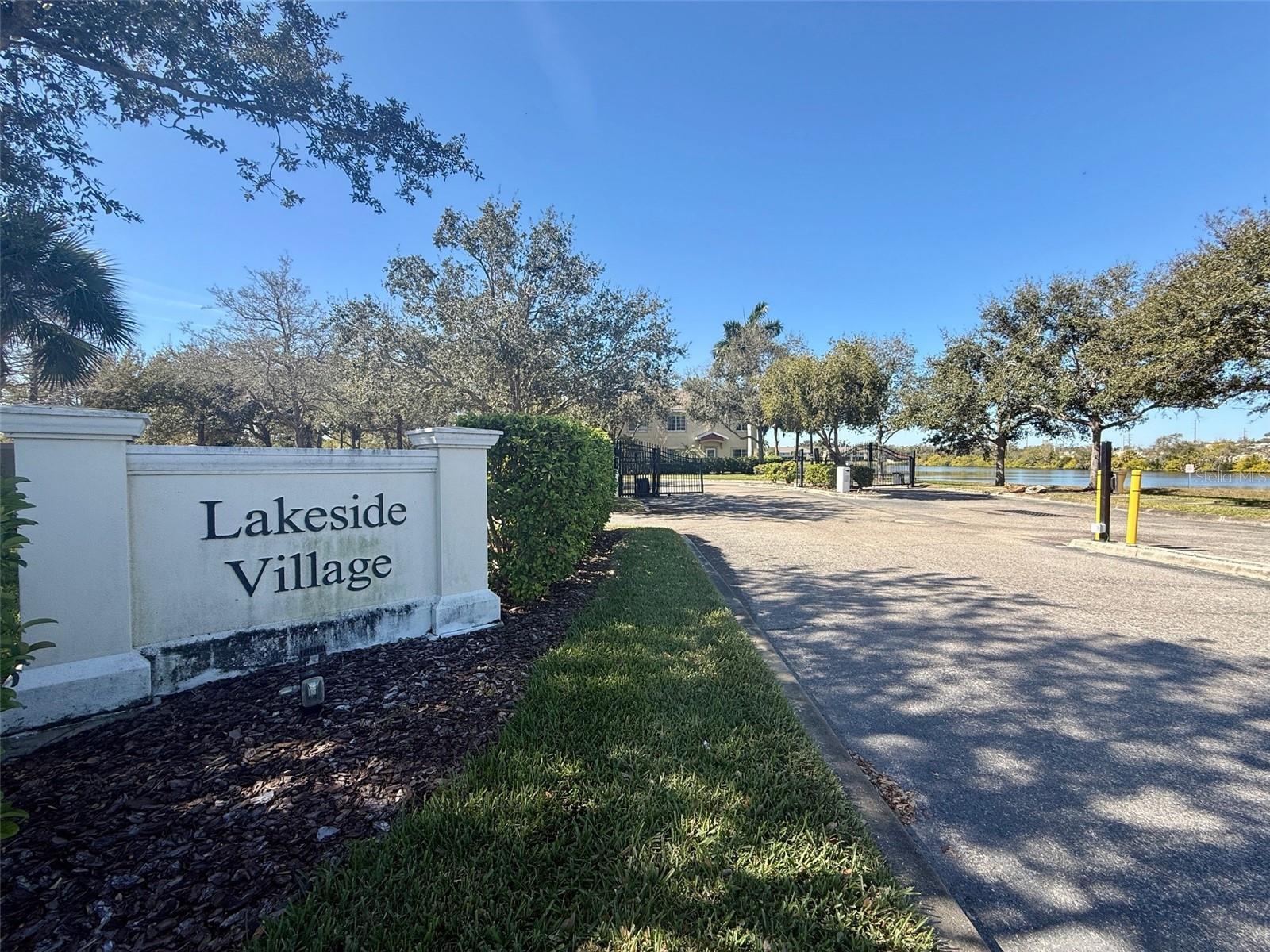 LAKESIDE VILLAGE TOWNHOME - Residential