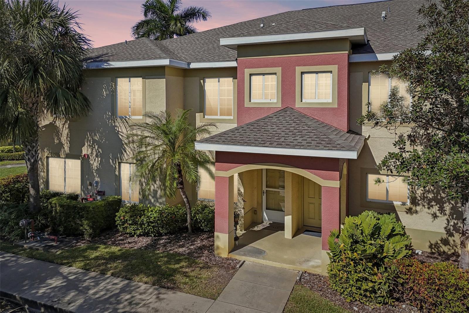 LAKESIDE VILLAGE TOWNHOME - Residential