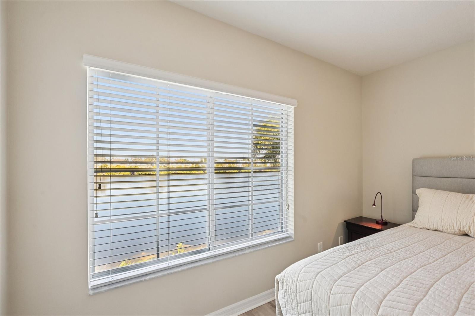 LAKESIDE VILLAGE TOWNHOME - Residential