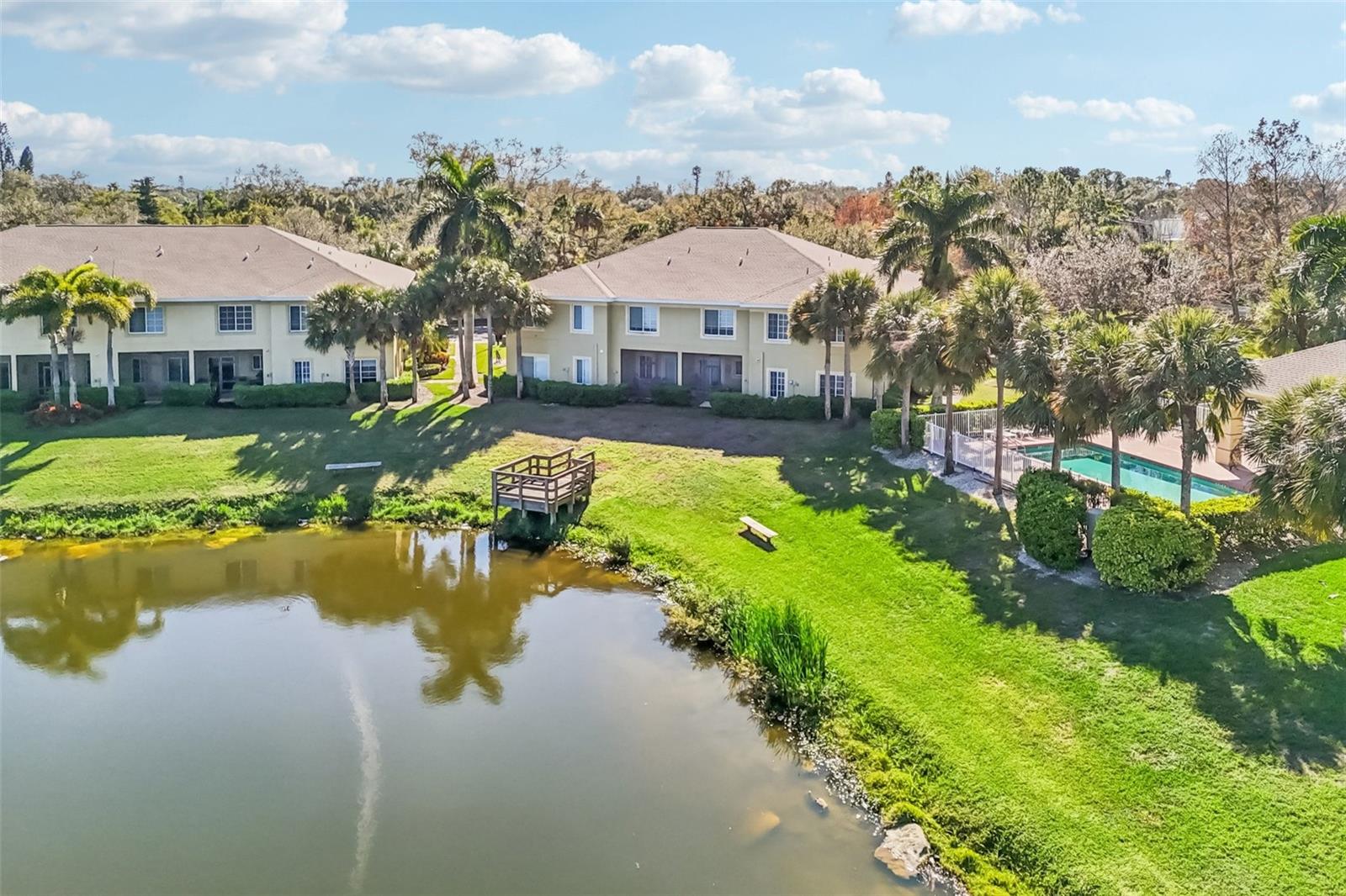 LAKESIDE VILLAGE TOWNHOME - Residential