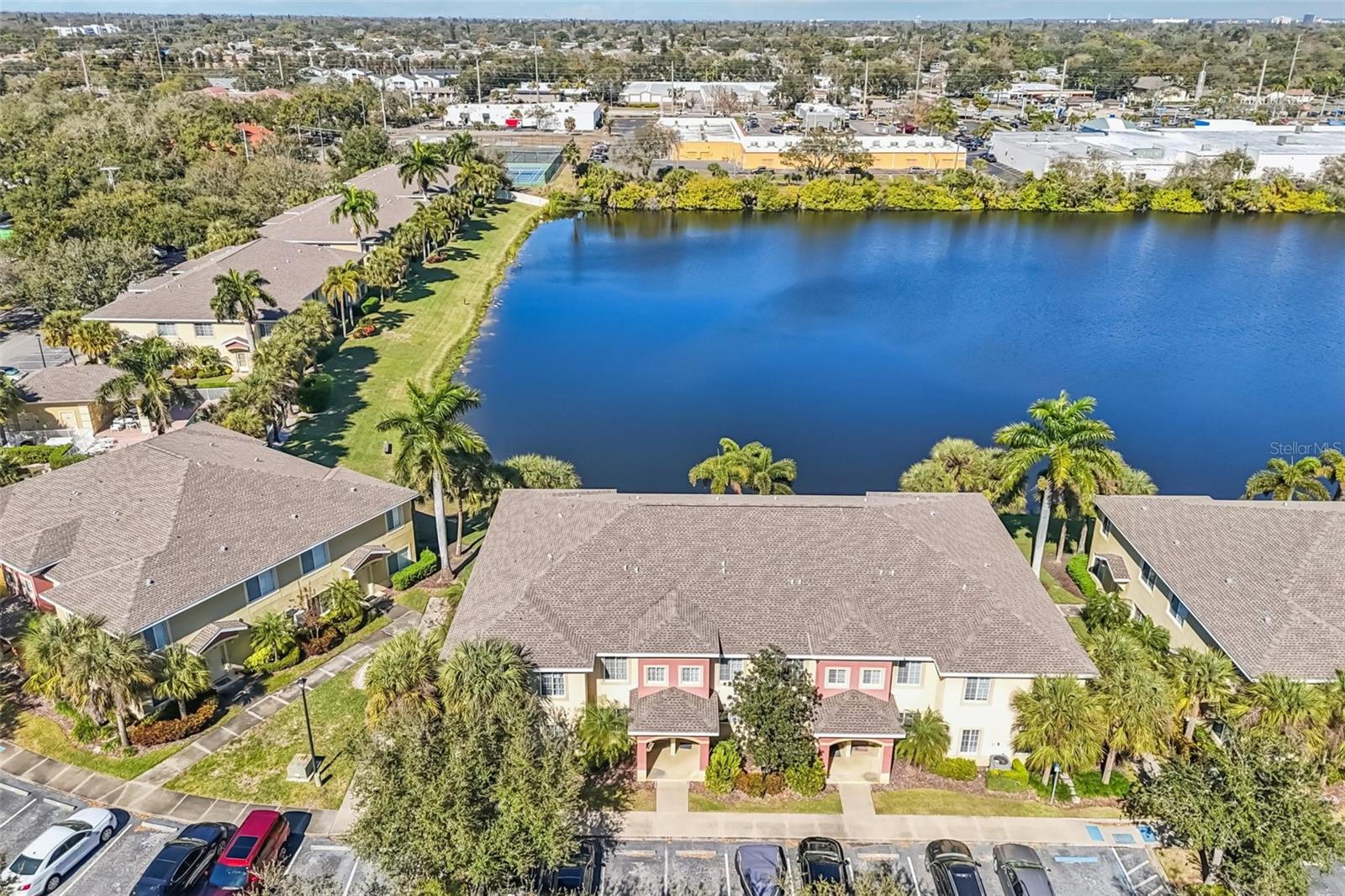 LAKESIDE VILLAGE TOWNHOME - Residential