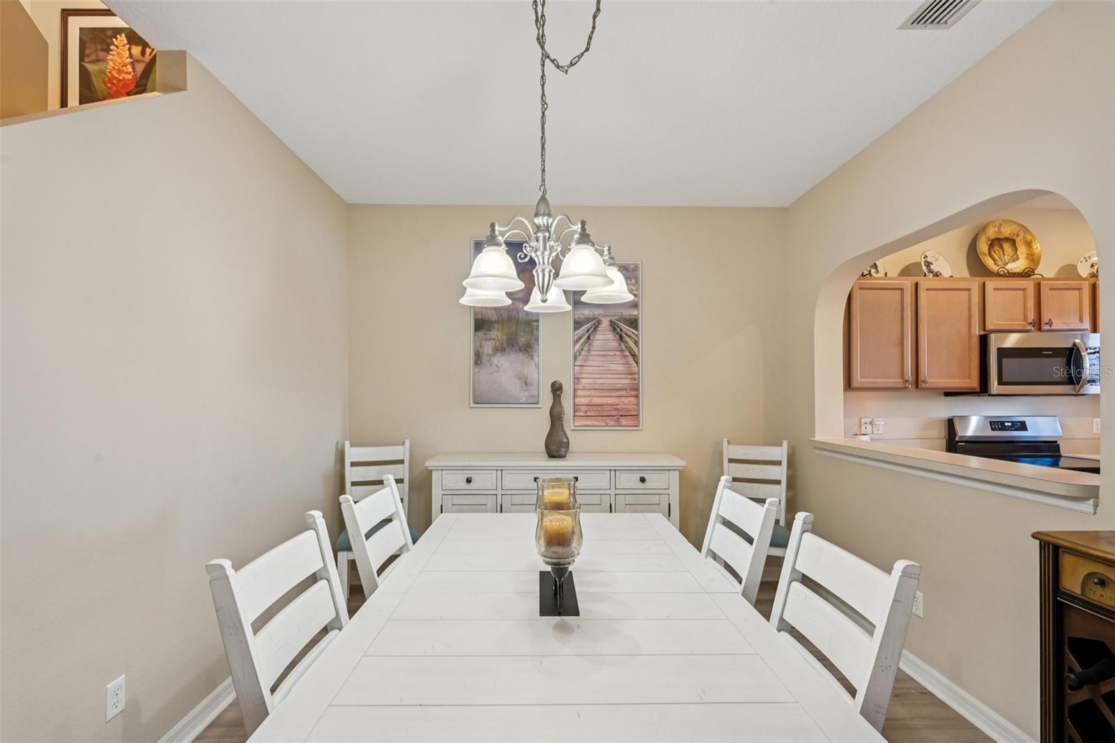 LAKESIDE VILLAGE TOWNHOME - Residential