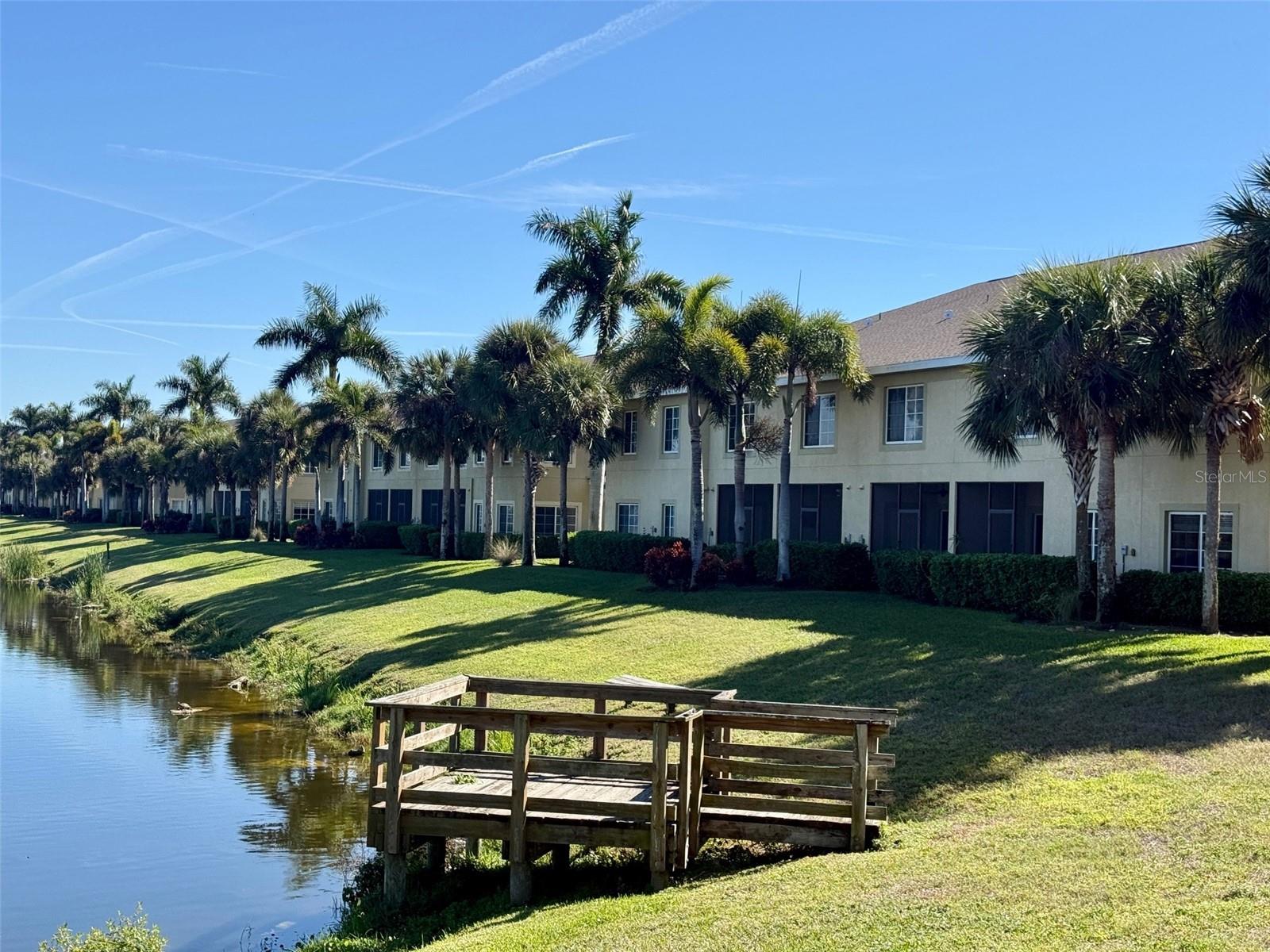 LAKESIDE VILLAGE TOWNHOME - Residential