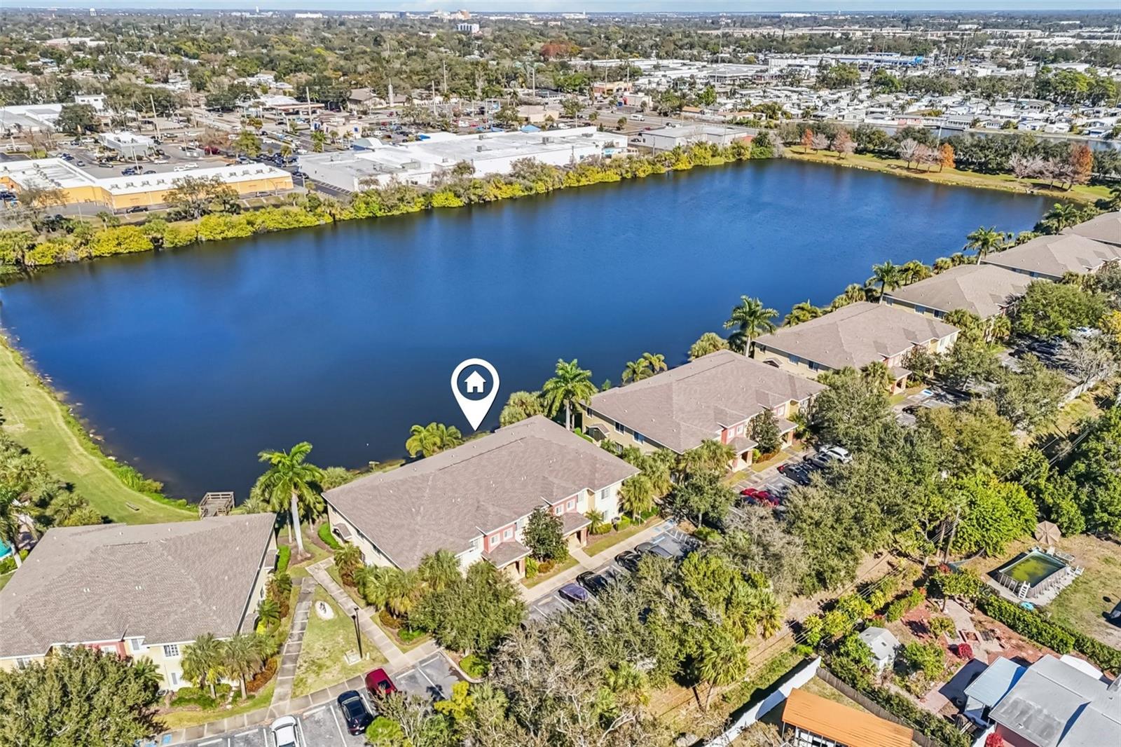 LAKESIDE VILLAGE TOWNHOME - Residential