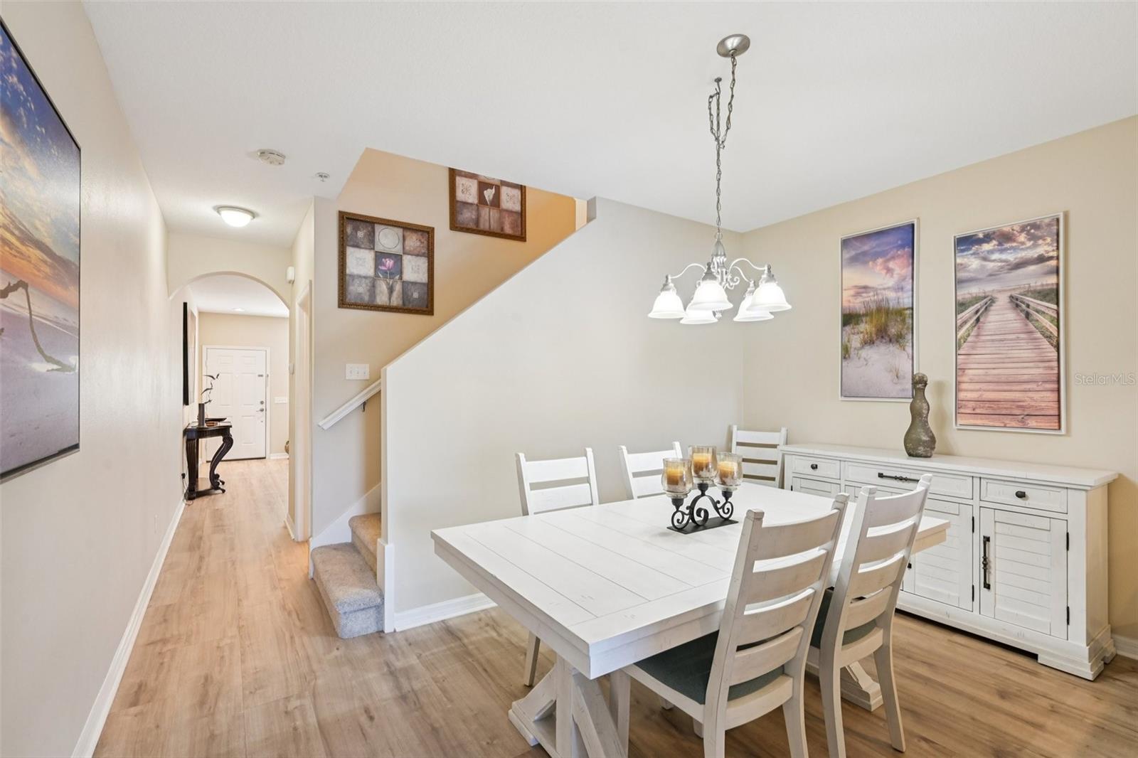 LAKESIDE VILLAGE TOWNHOME - Residential