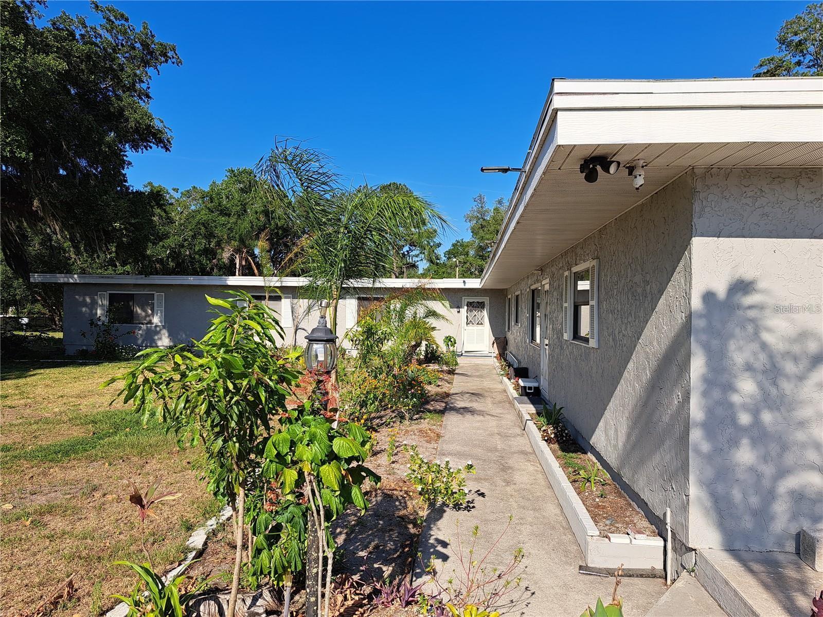 2814 N MARYLAND AVENUE