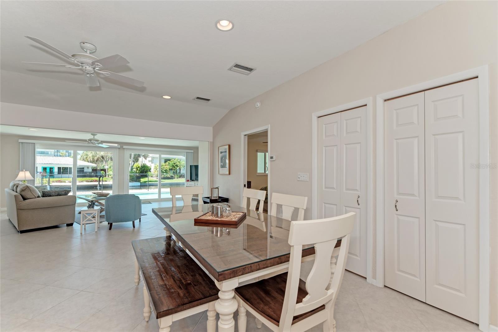 SIESTA ISLES - Residential Lease