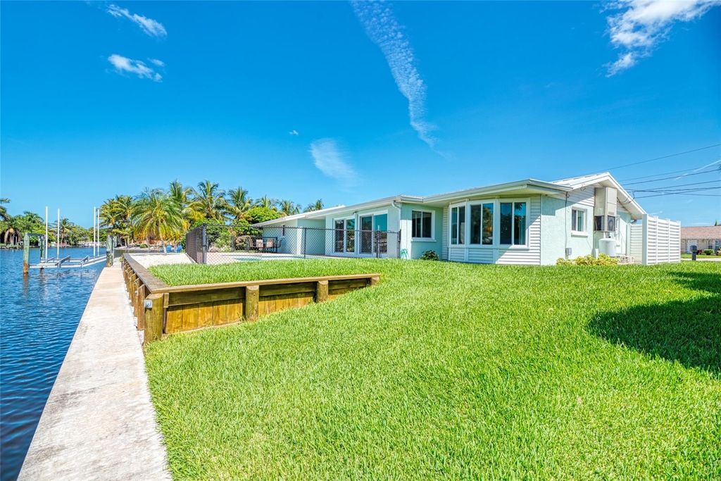 Photo of 5577 Contento Drive, Sarasota, FL 34242 (MLS # A4607468)