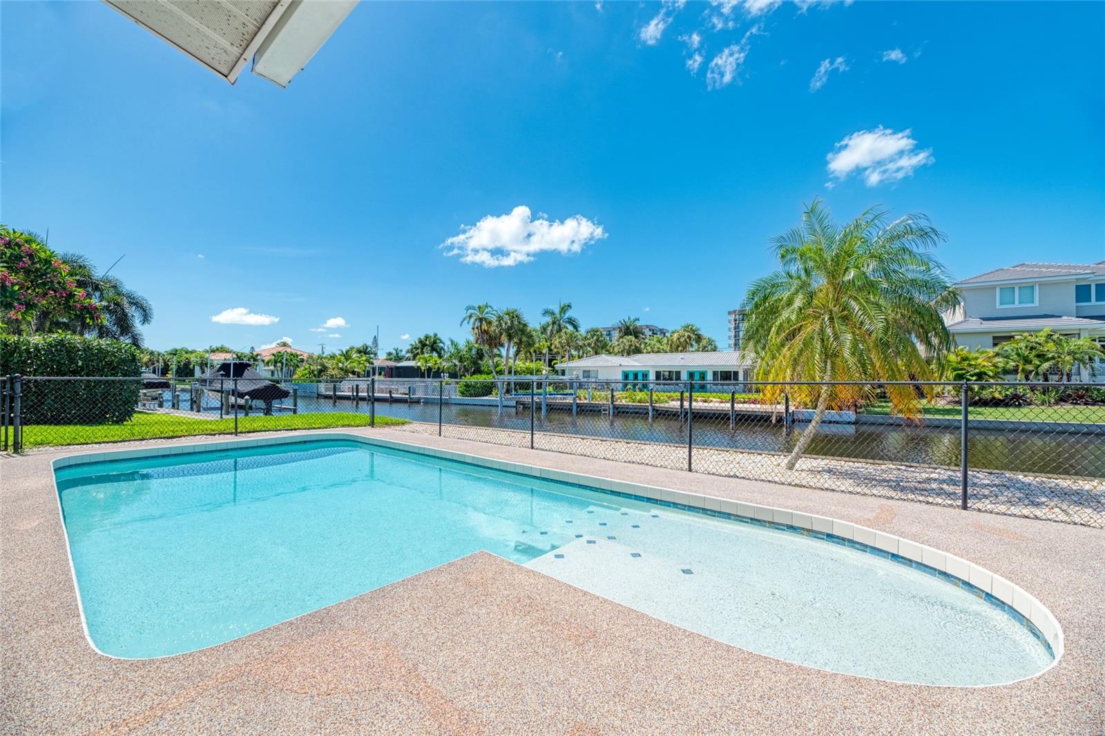 SIESTA ISLES - Residential Lease
