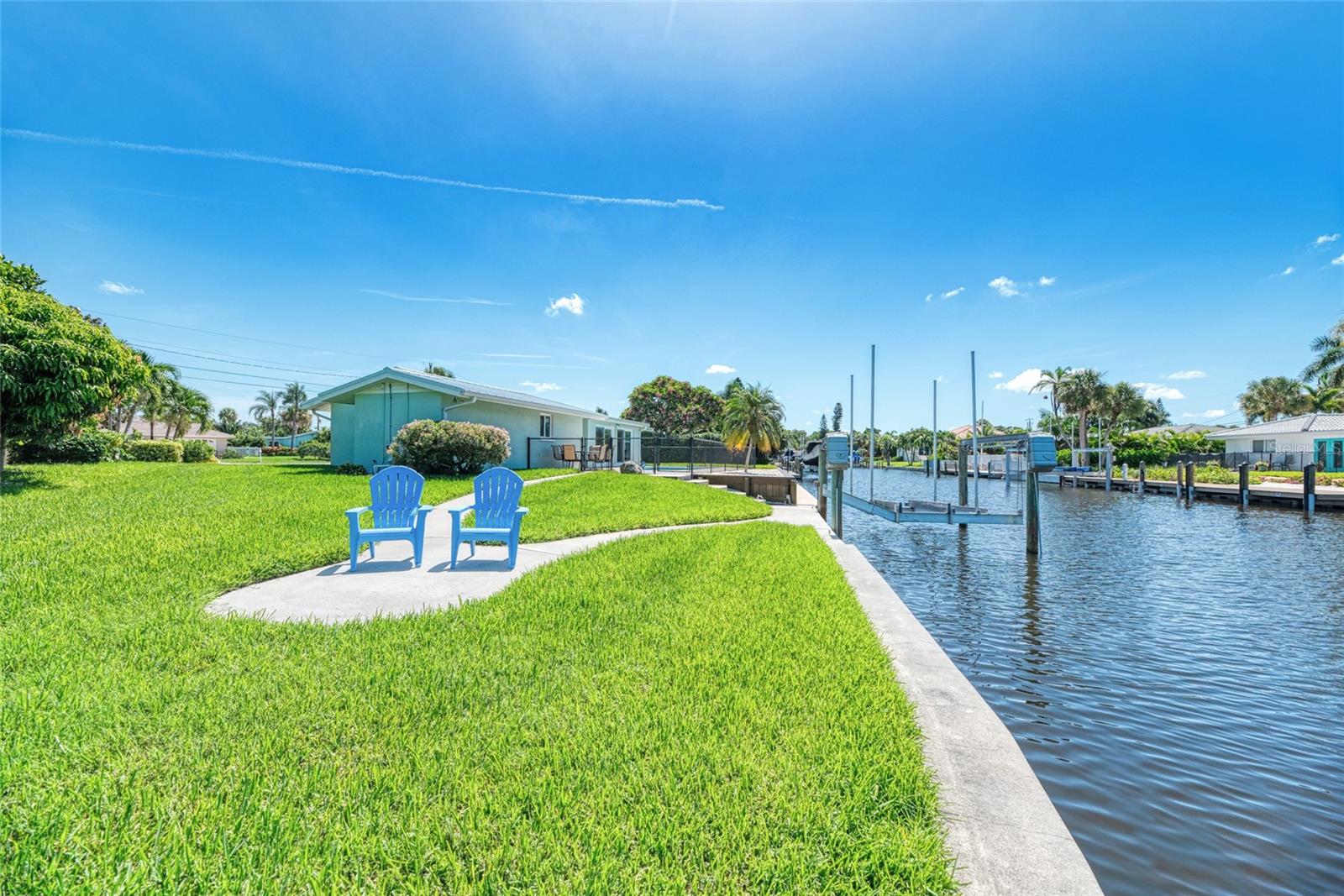 SIESTA ISLES - Residential Lease