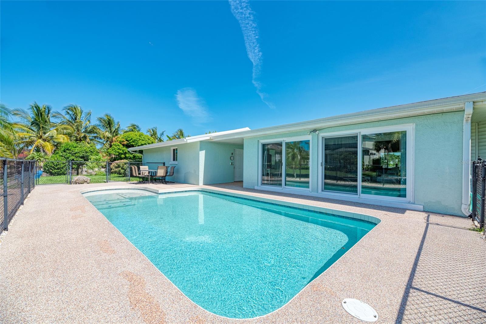 SIESTA ISLES - Residential Lease