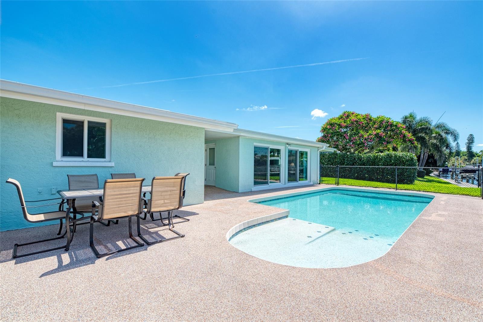 SIESTA ISLES - Residential Lease