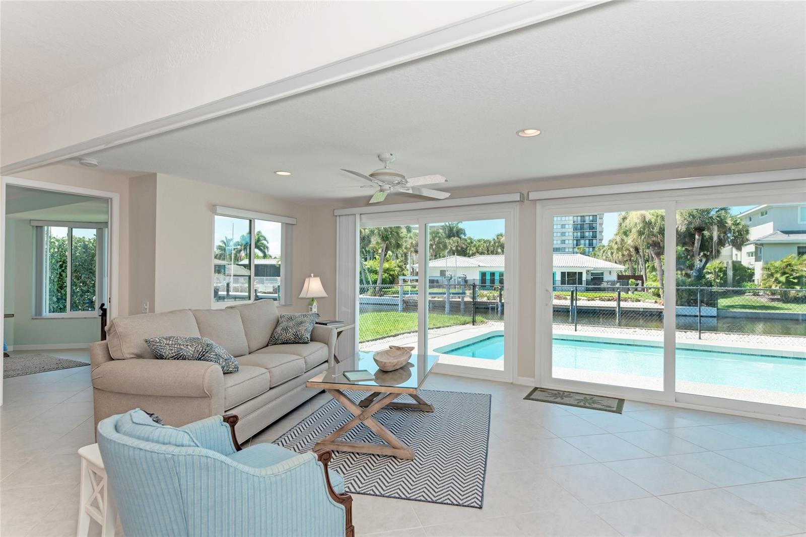 SIESTA ISLES - Residential Lease