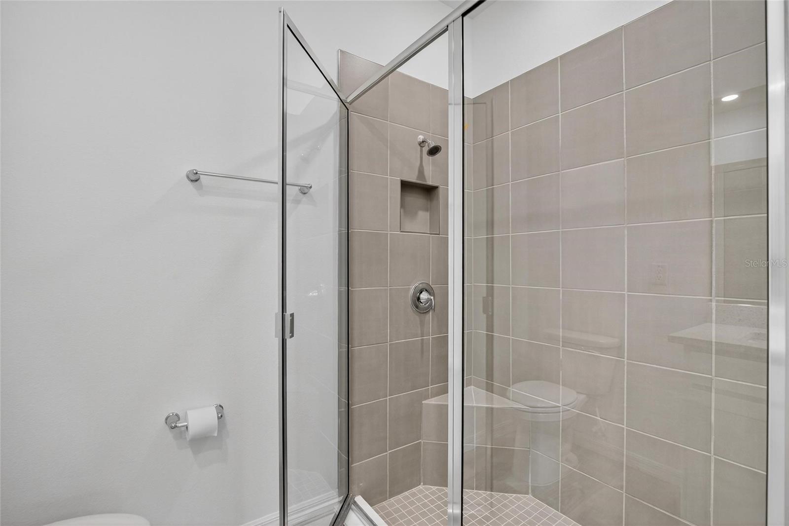 VARREA PH 2B - Residential Lease