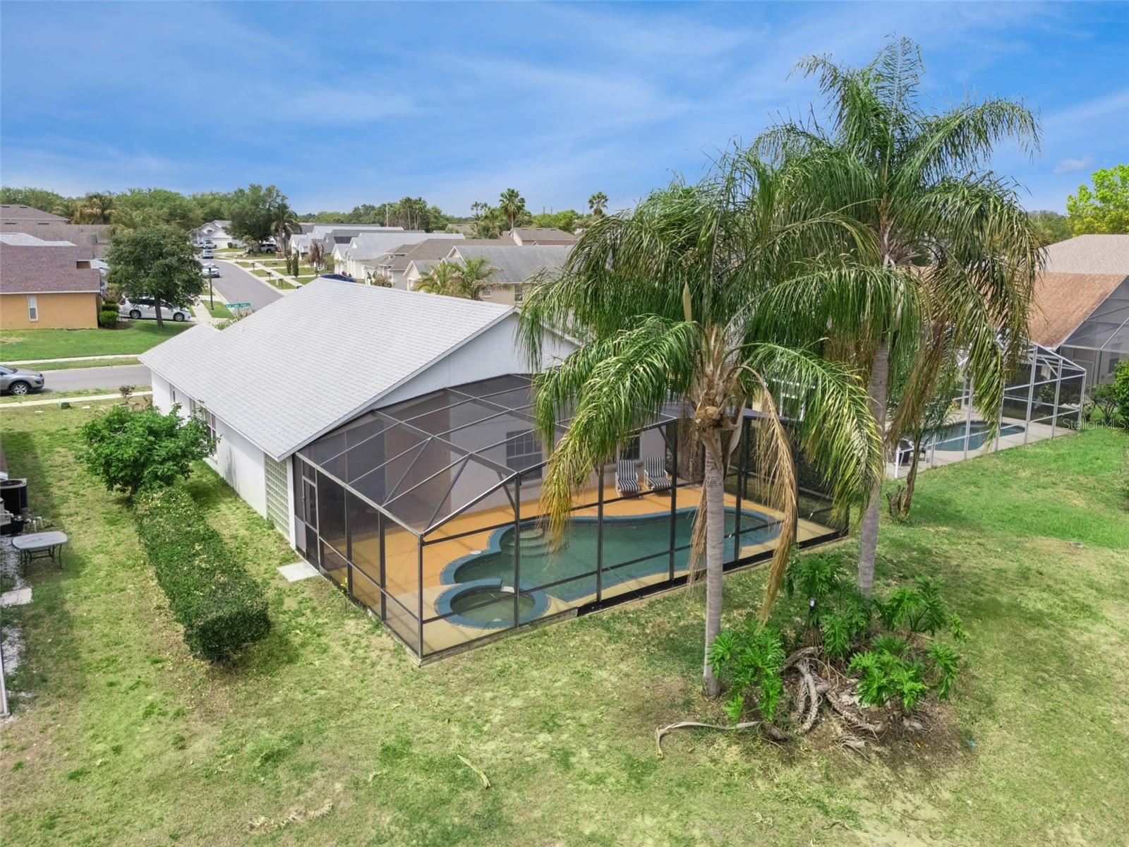 ROLLING HILLS ESTATES UNIT 1 AT FORMOSA GARDENS - Residential