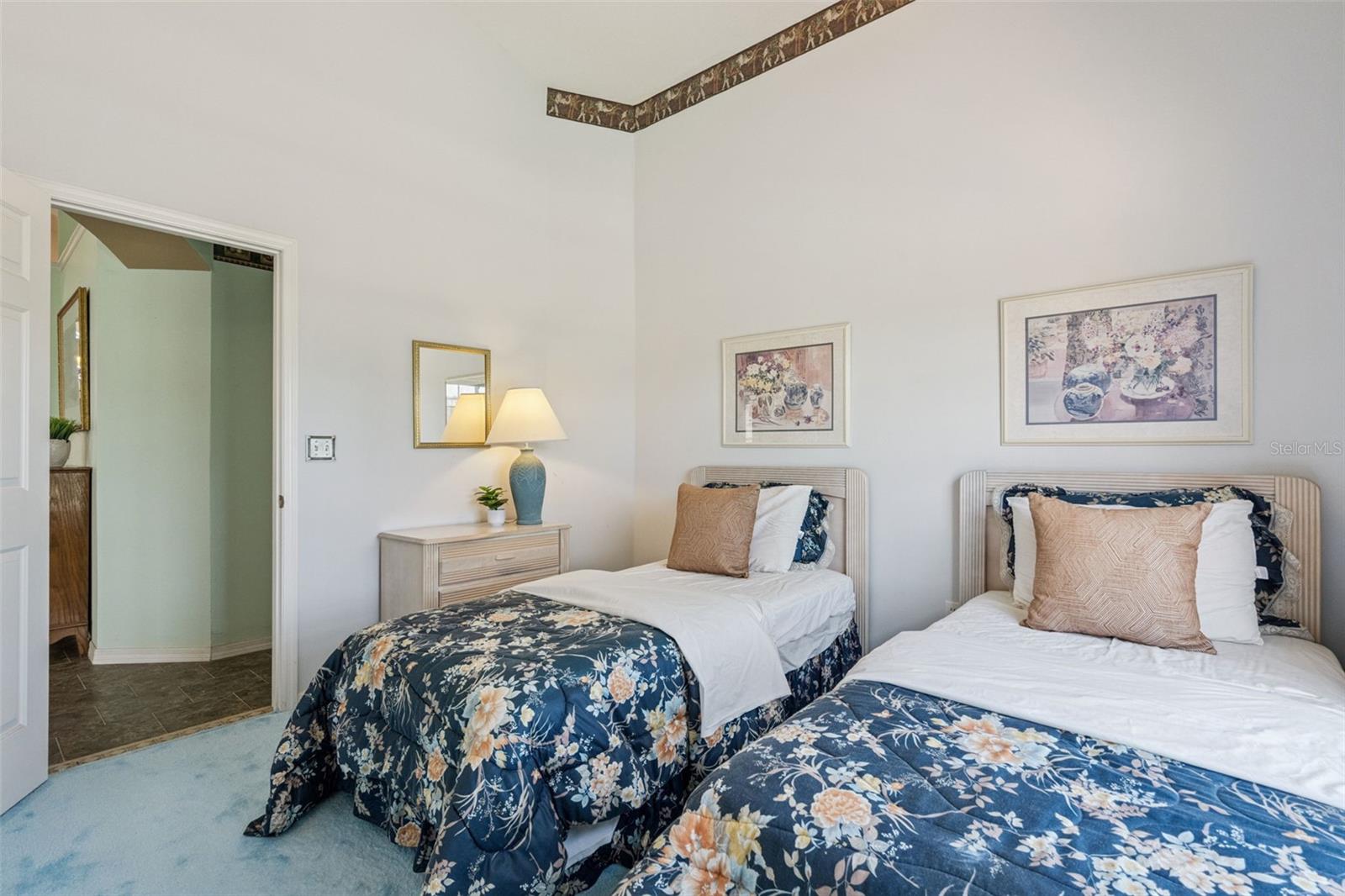 ROLLING HILLS ESTATES UNIT 1 AT FORMOSA GARDENS - Residential