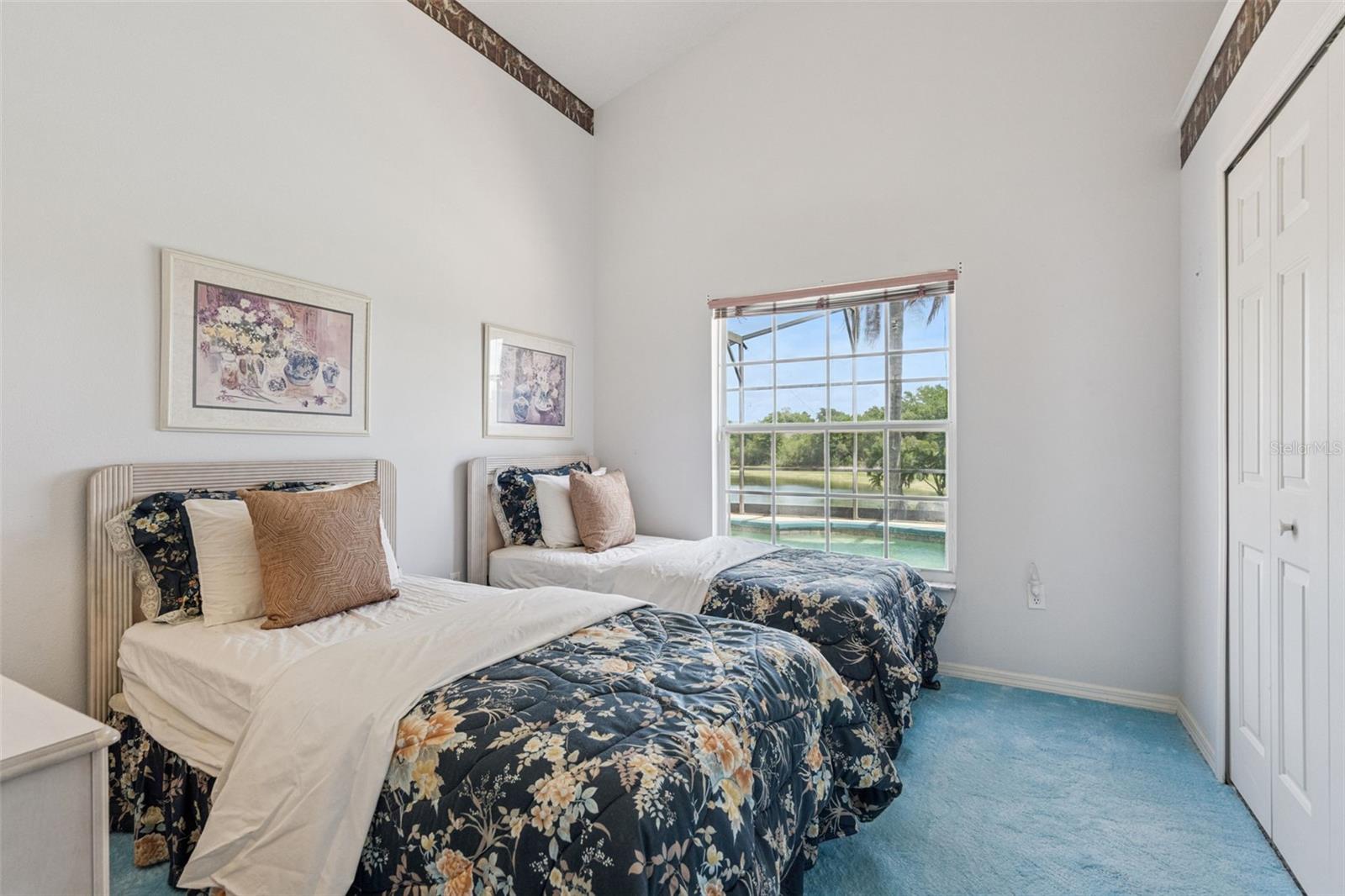 ROLLING HILLS ESTATES UNIT 1 AT FORMOSA GARDENS - Residential