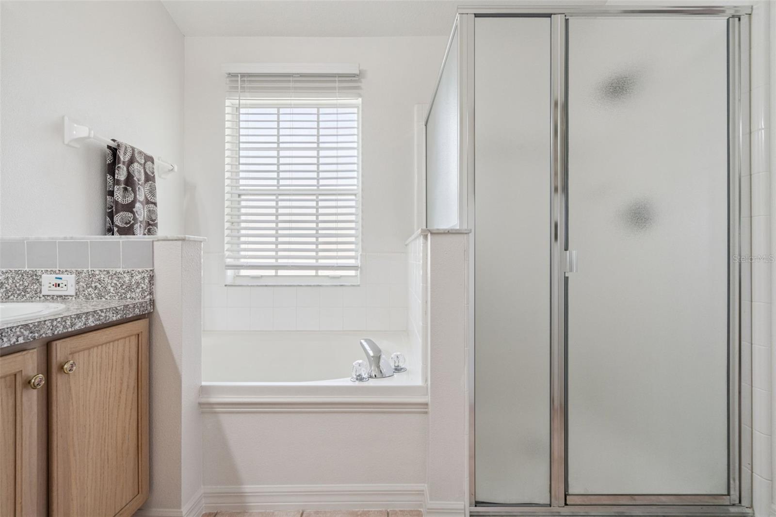 ROLLING HILLS ESTATES UNIT 1 AT FORMOSA GARDENS - Residential