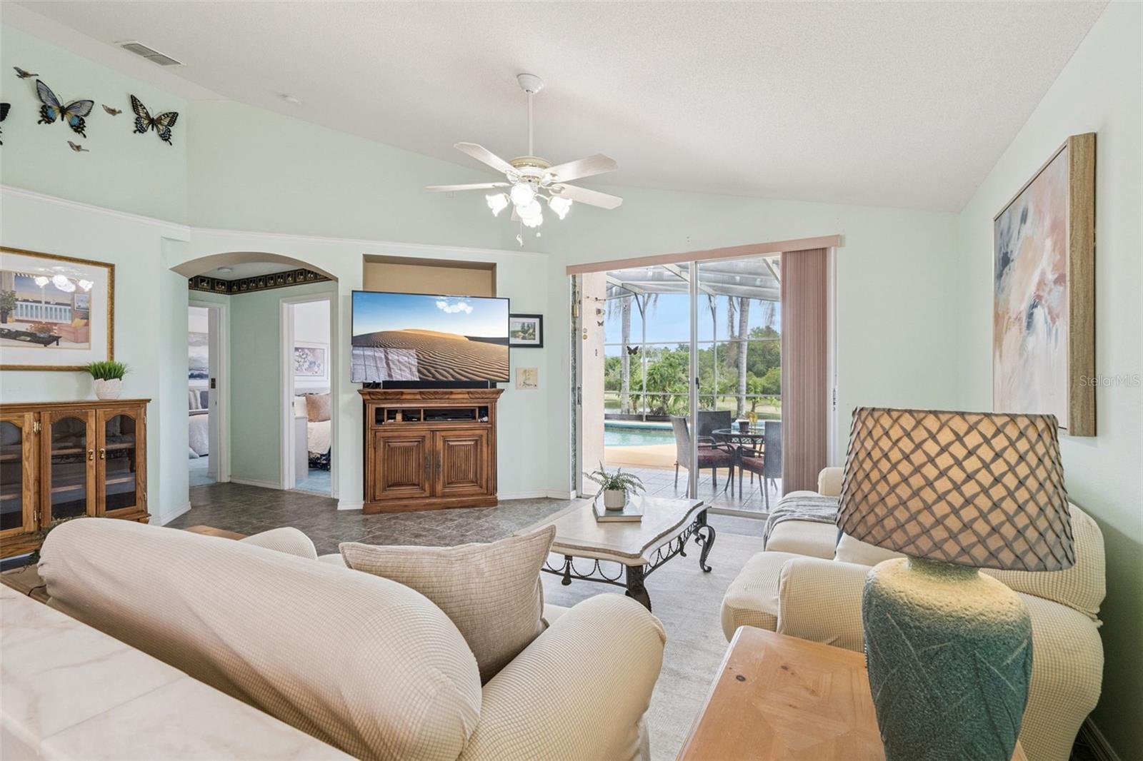 ROLLING HILLS ESTATES UNIT 1 AT FORMOSA GARDENS - Residential