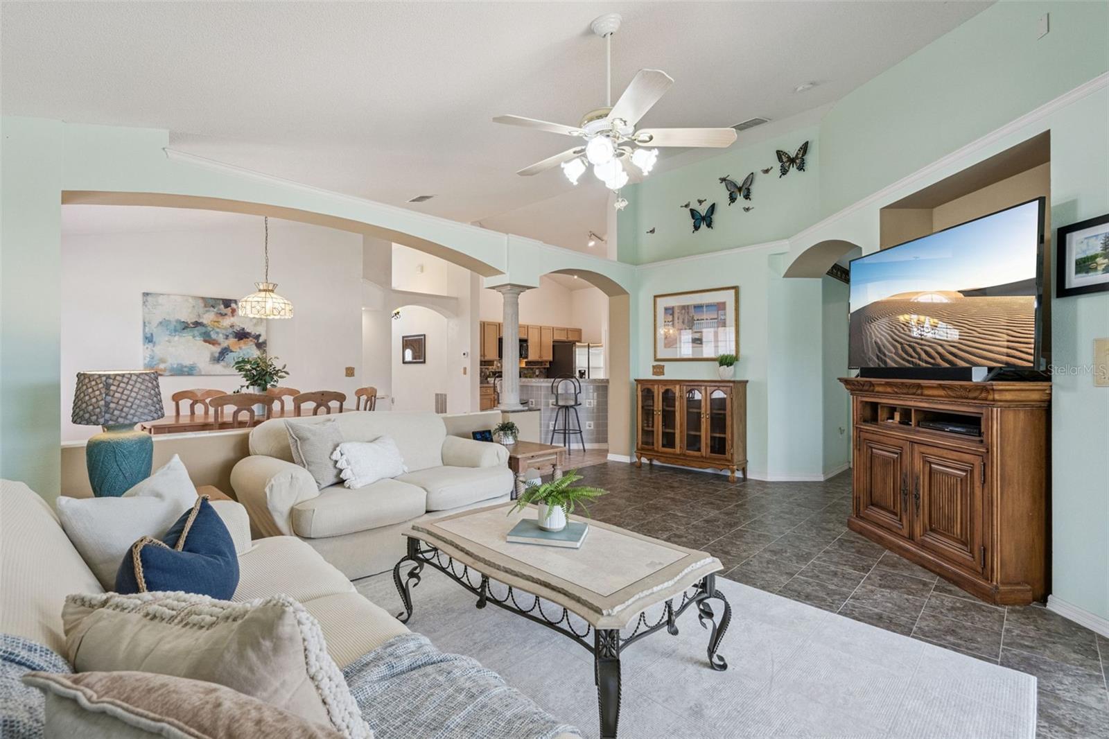 ROLLING HILLS ESTATES UNIT 1 AT FORMOSA GARDENS - Residential