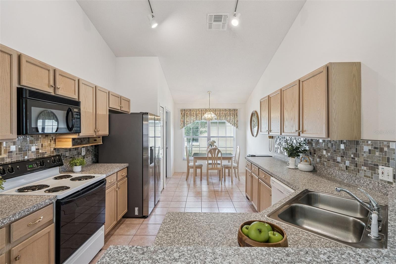 ROLLING HILLS ESTATES UNIT 1 AT FORMOSA GARDENS - Residential