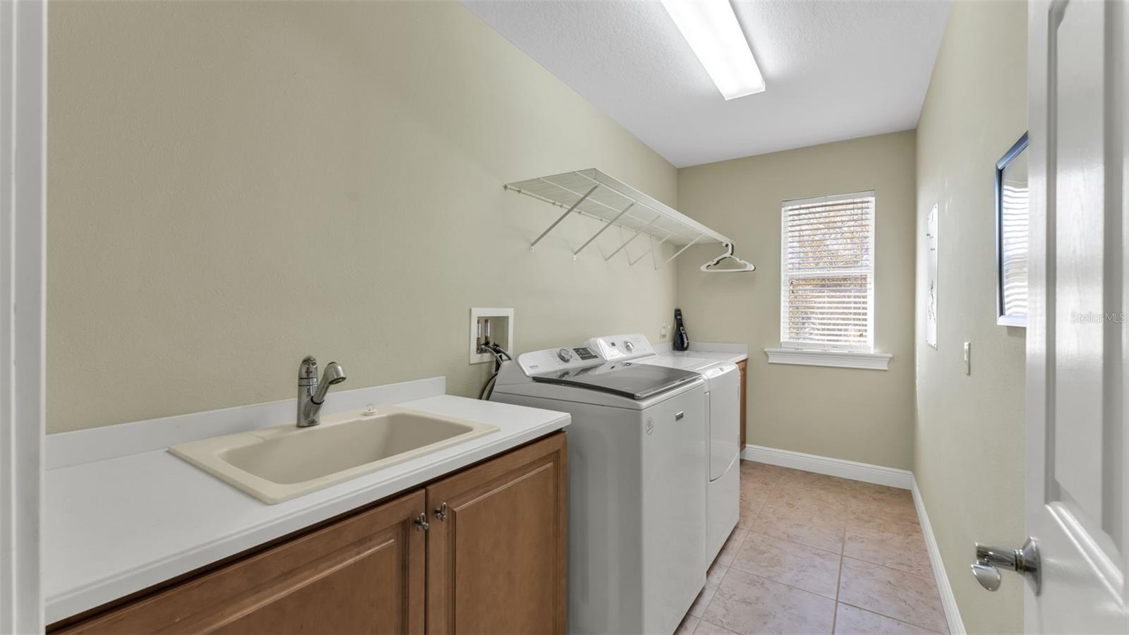 SUMMERGLEN - Residential