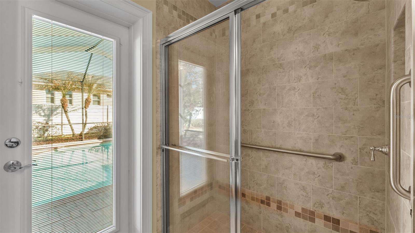 SUMMERGLEN - Residential