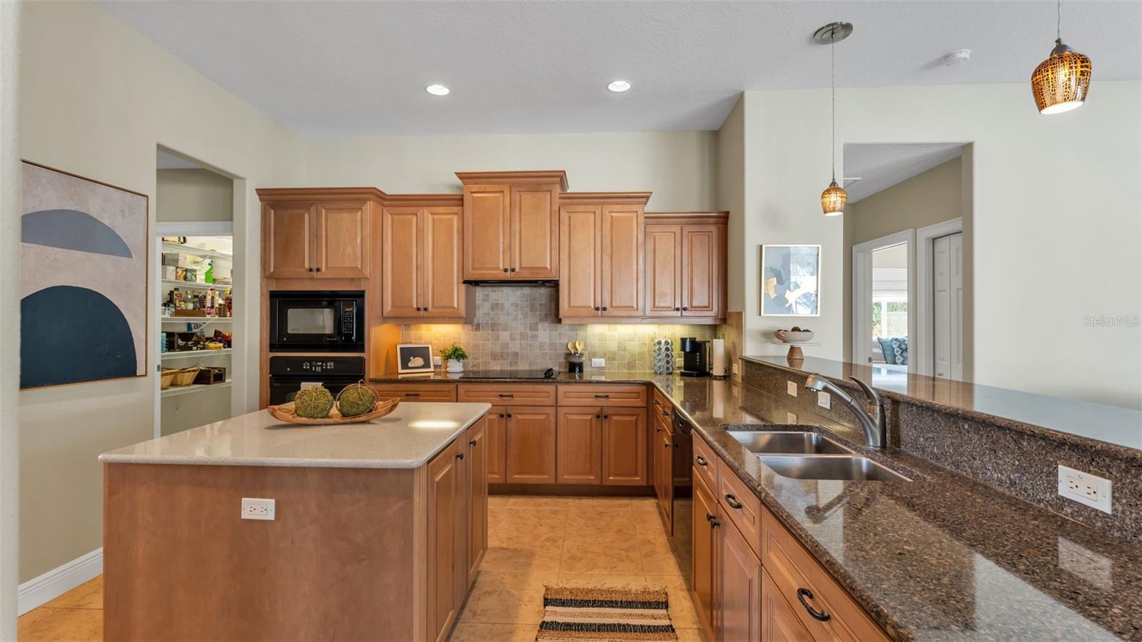 SUMMERGLEN - Residential