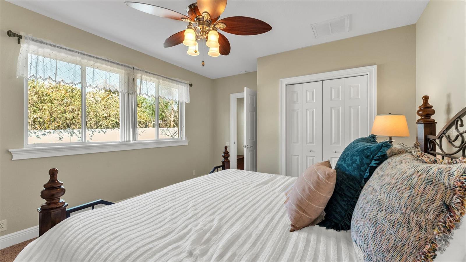 SUMMERGLEN - Residential