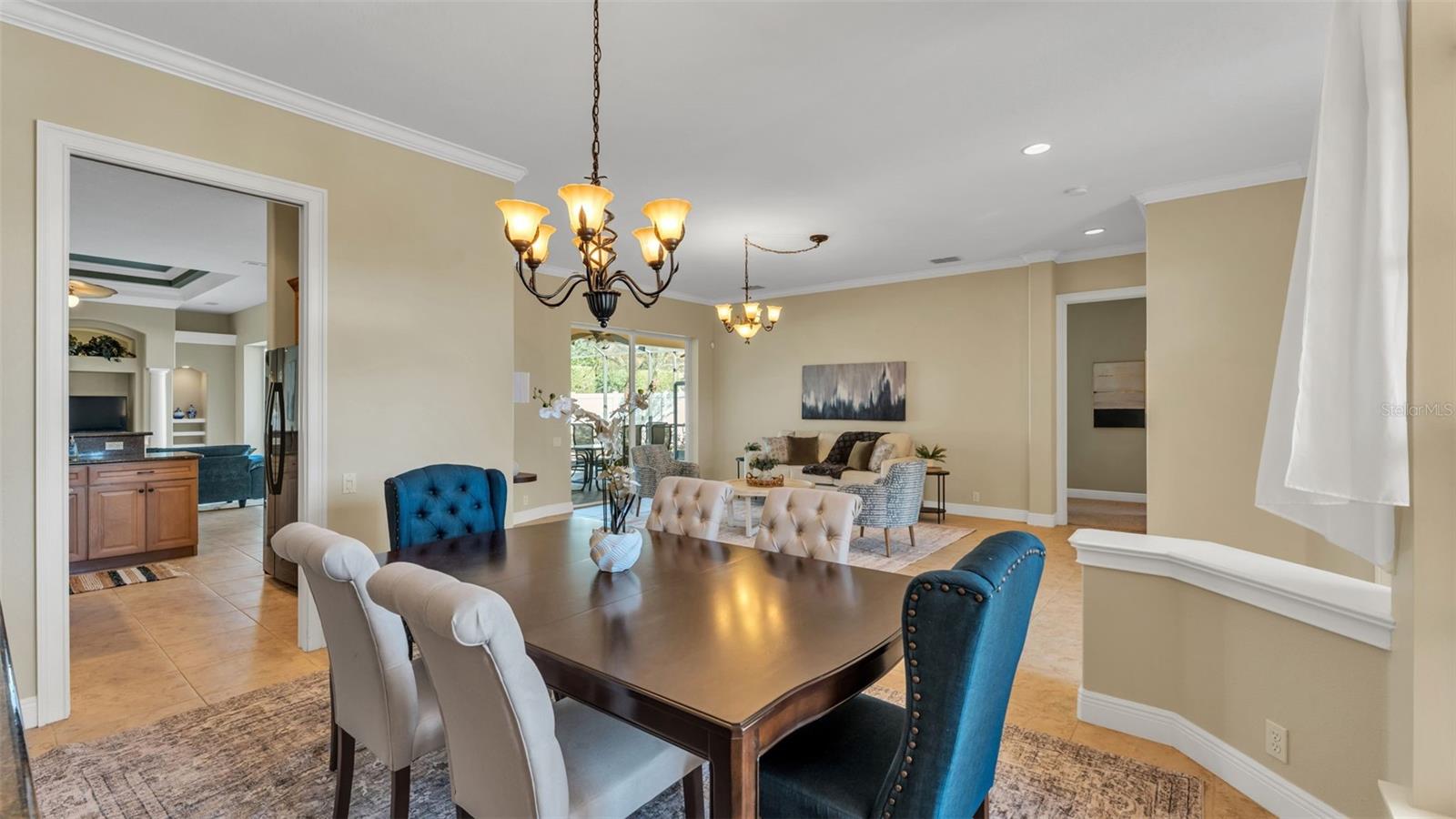 SUMMERGLEN - Residential