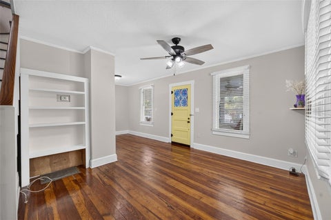 Tiny photo for 834 N Alexander Street, Mount Dora, FL 32757 (MLS # O6433904)