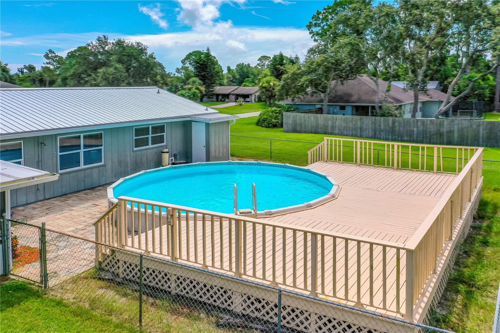 2824 QUEEN PALM DRIVE