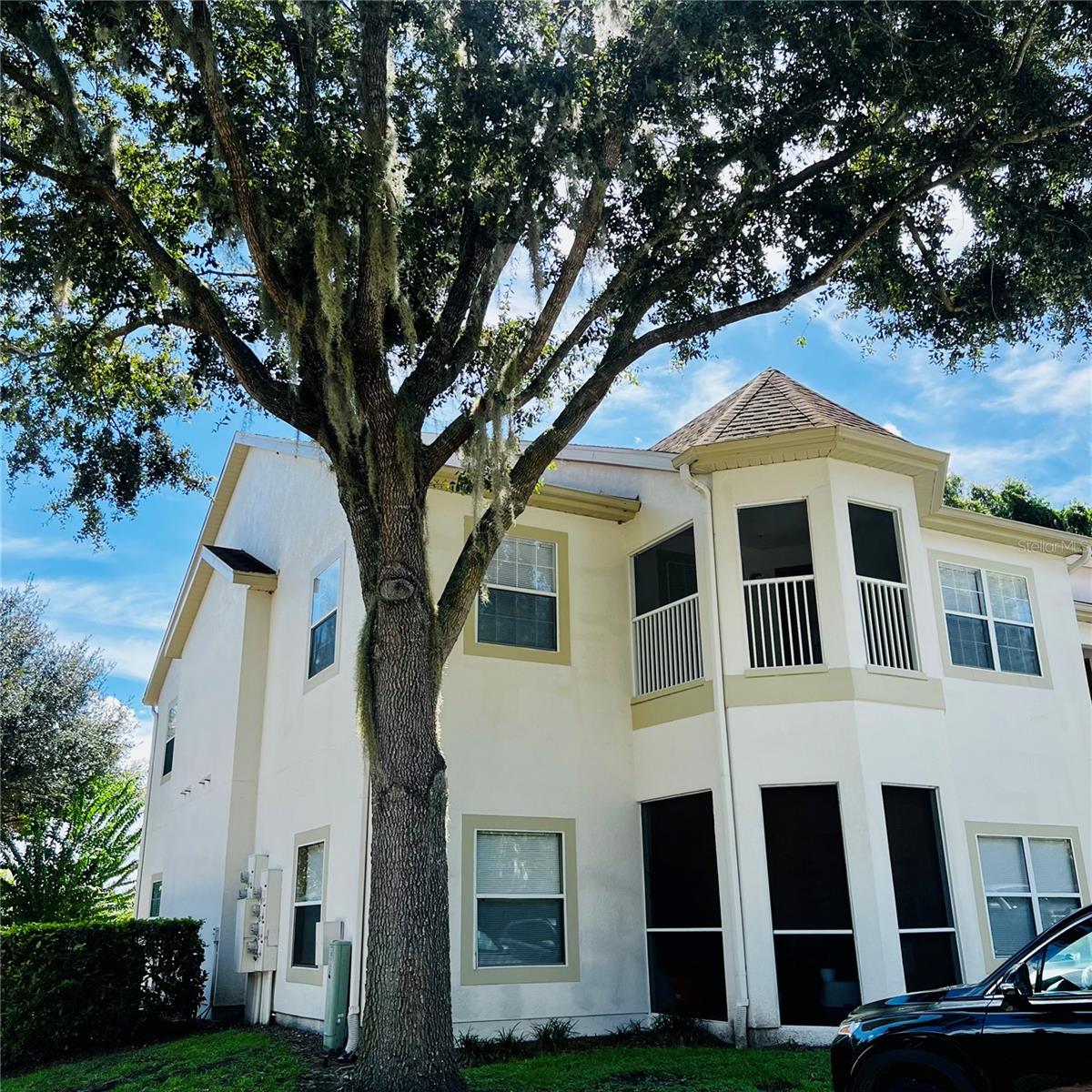 $175,000 | 2 Bed | 2 Bath | 2nd Floor (Top Floor) Condo – Minutes to Downtown DeLand & Stetson University!
Welcome to Oak Ridge Condos – Phase 2, where convenience meets low-maintenance living! This spacious 2-bedroom, 2-bathroom top-floor unit offers a functional layout and great natural light. Enjoy the peace of no upstairs neighbors and the benefit of a location just minutes to AdventHealth DeLand, Stetson University, and historic Downtown DeLand.
HOA includes: water, sewer, trash, exterior maintenance, building insurance, cable TV, and more – making it ideal for homeowners or investors looking for a hassle-free property.
Seller is open to assisting with Buyer’s closing costs with an agreeable offer. Being sold AS IS.
Highlights:
2nd floor unit – no one above you
Open living/dining layout
Low-maintenance living with extensive HOA coverage
Convenient to hospitals, shopping, dining, and major roads
Don’t miss this opportunity – call today to schedule your showing!