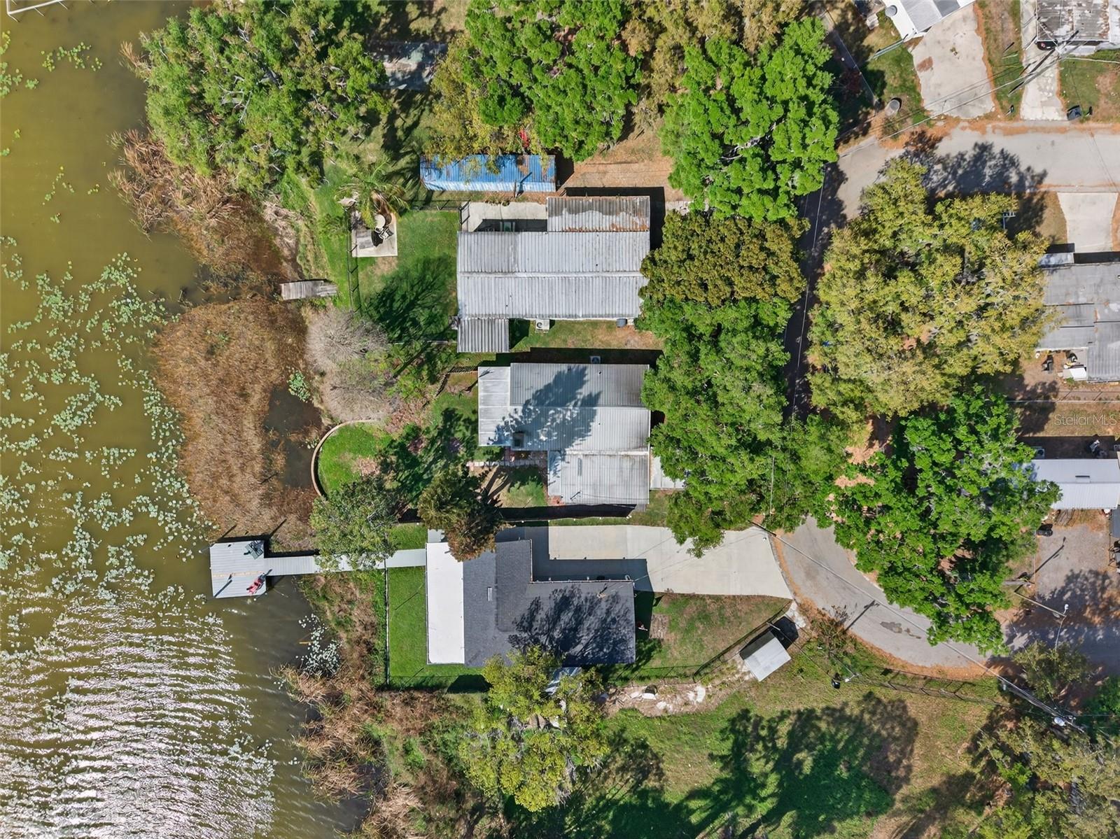 LAKE MARIANA SHORES - Residential