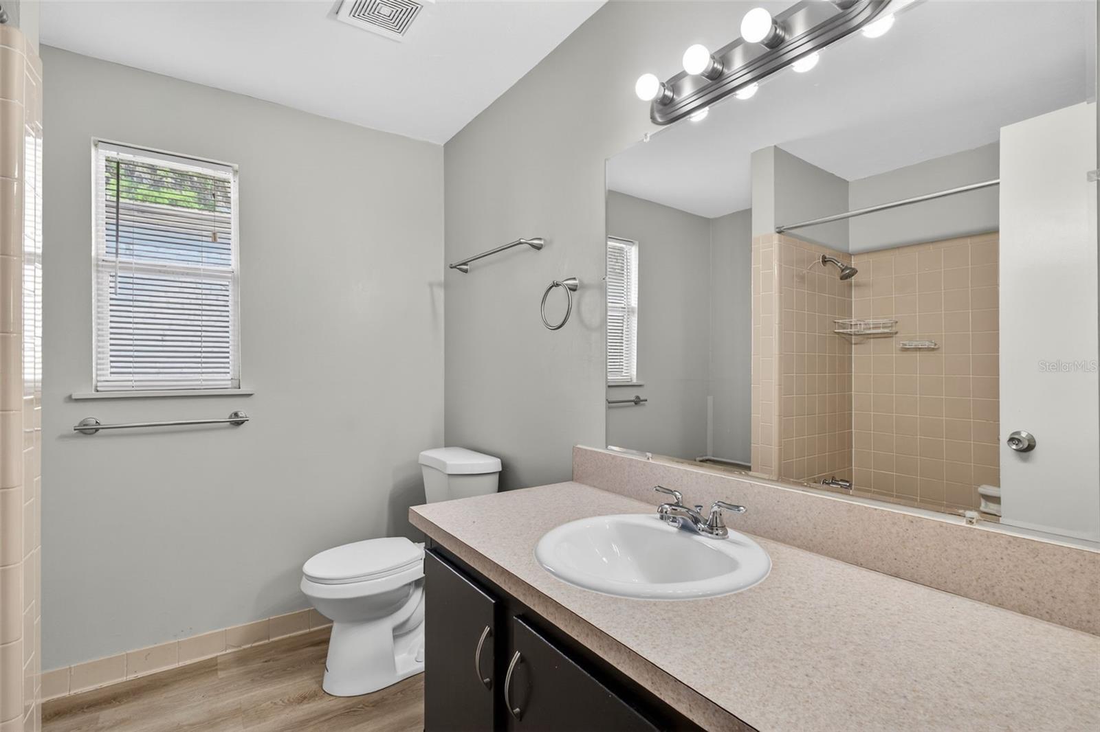 LAKE MARIANA SHORES - Residential